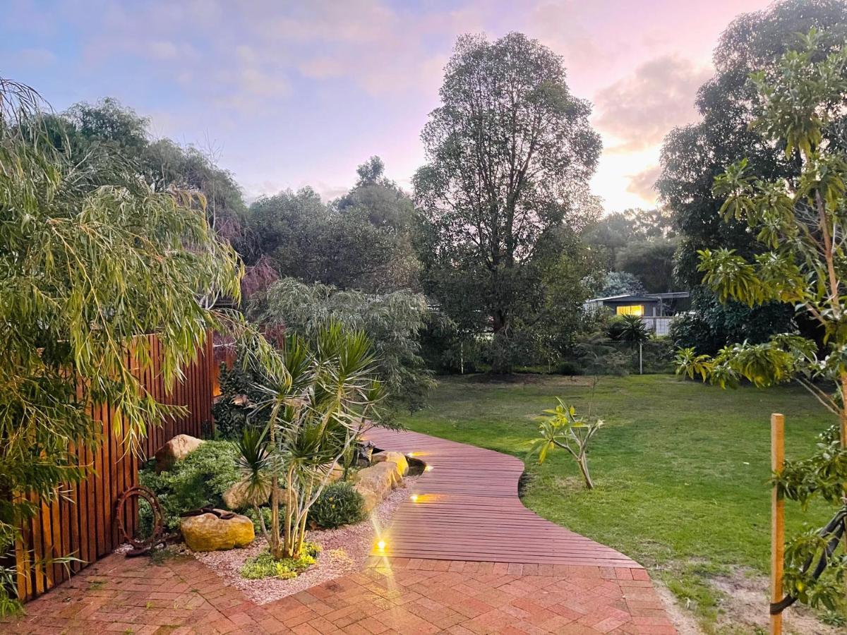 Grape Juice Retreat Rustic Romantic Gateway 5Mins To Beaches & Town Margaret River Εξωτερικό φωτογραφία